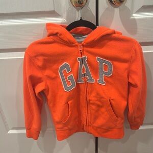 GAP SIZE MEDIUM KIDS FLEECE HOODIE
